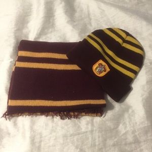Gryffindor Beanie and Scarf